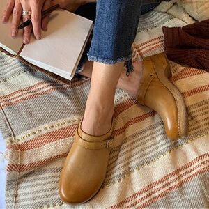 Dansko Women's Tan Slip-On Clogs